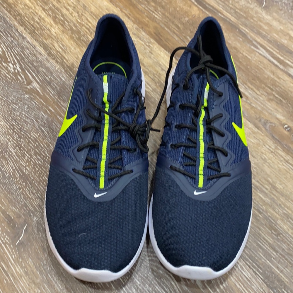 Nike men sneakers